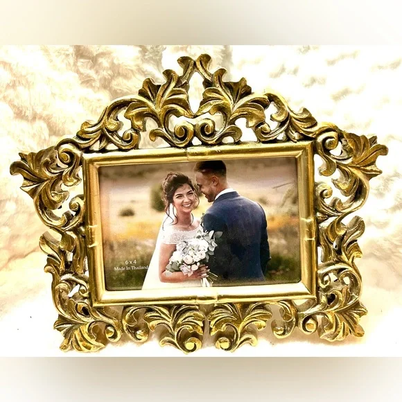 Elegant  Antique Gold Ornate Metal Picture Frames with easel stand
3 piece set - Picture 3 of 7